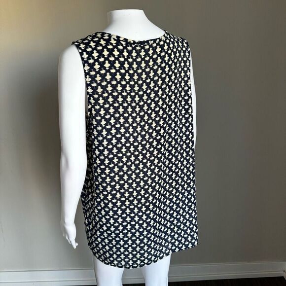 Pleione Geometric Navy & White Sleeveless Blouse Size L - Picture 3 of 6